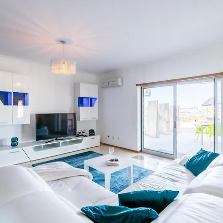 Splendide T3 Avec Terrasse Privee De 140 M2 Da Rocha